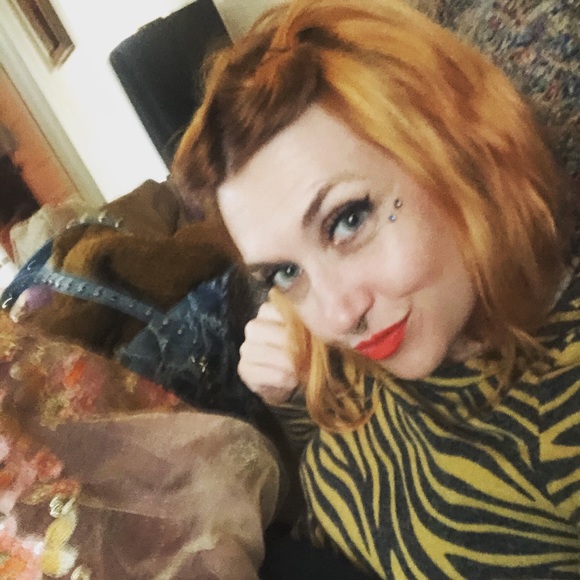 Meet your Posher, Lydia - Picture 3 of 9